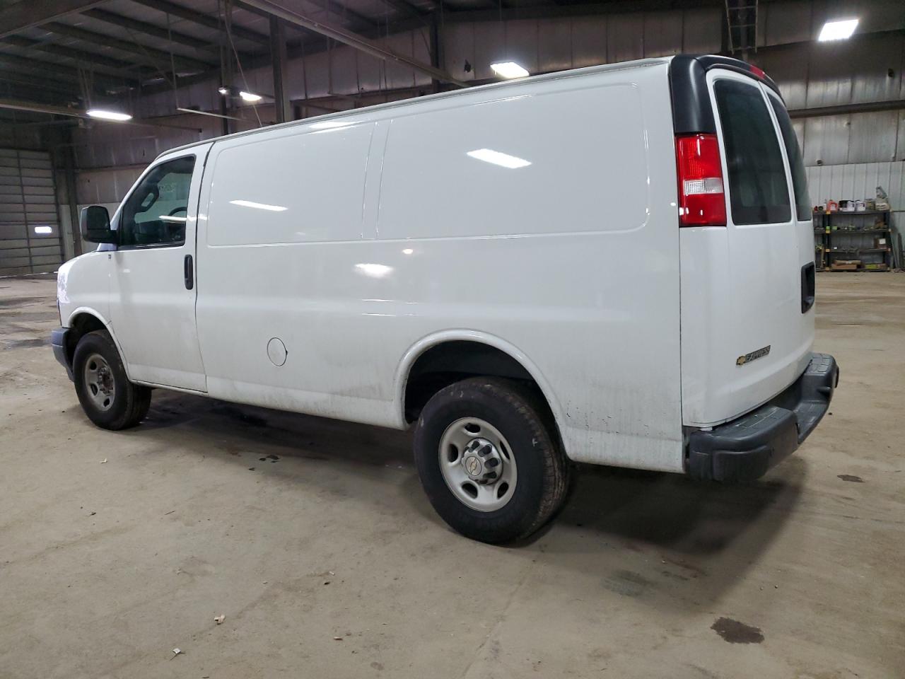 Image 2 of 2021 CHEVROLET EXPRESS G2500  2021 with VIN 1GCWGAFP9M1309515