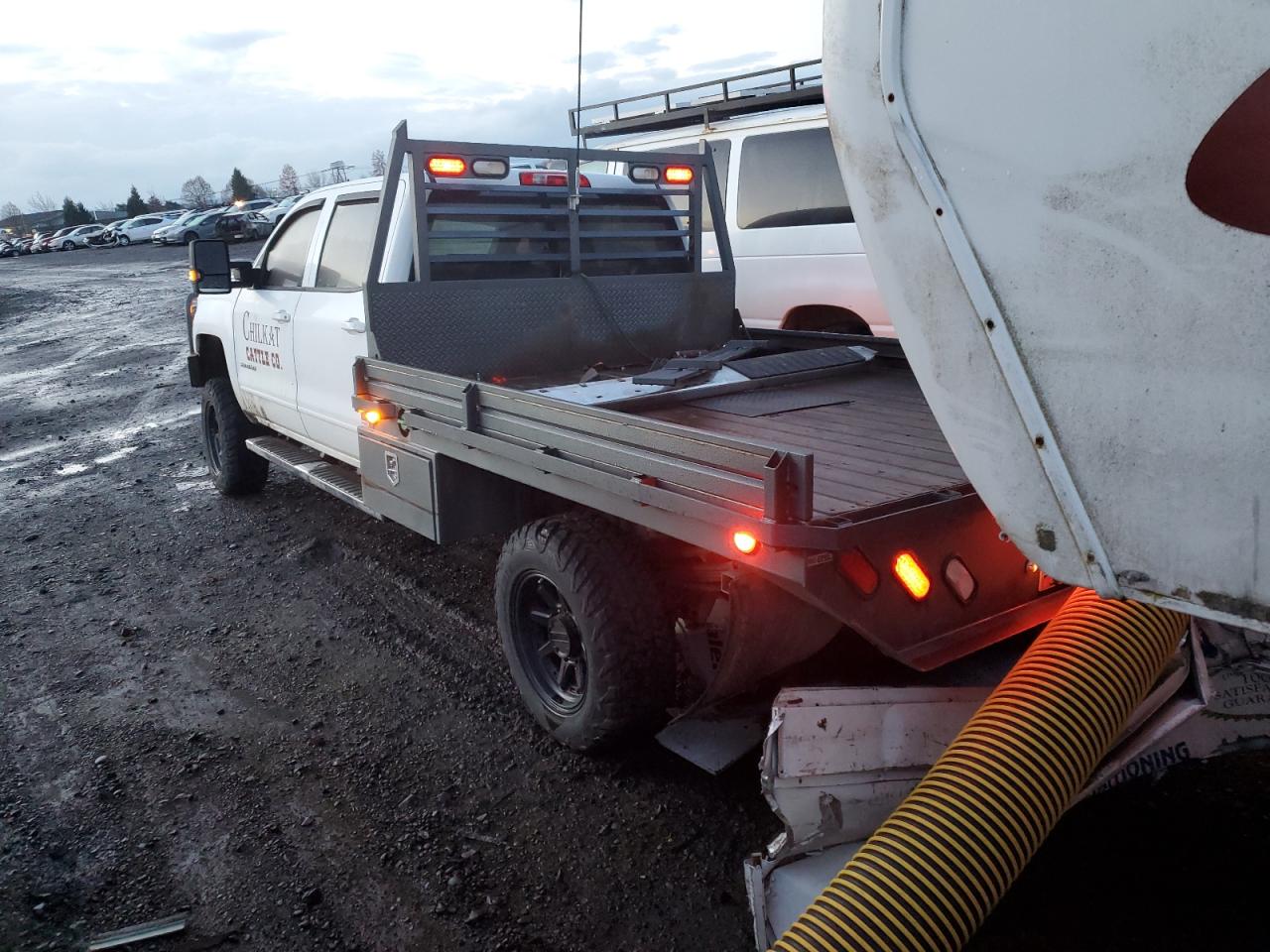 Image 2 of 2018 CHEVROLET SILVERADO K3500 LT 2018 with VIN 1GC4KZCY8JF170820