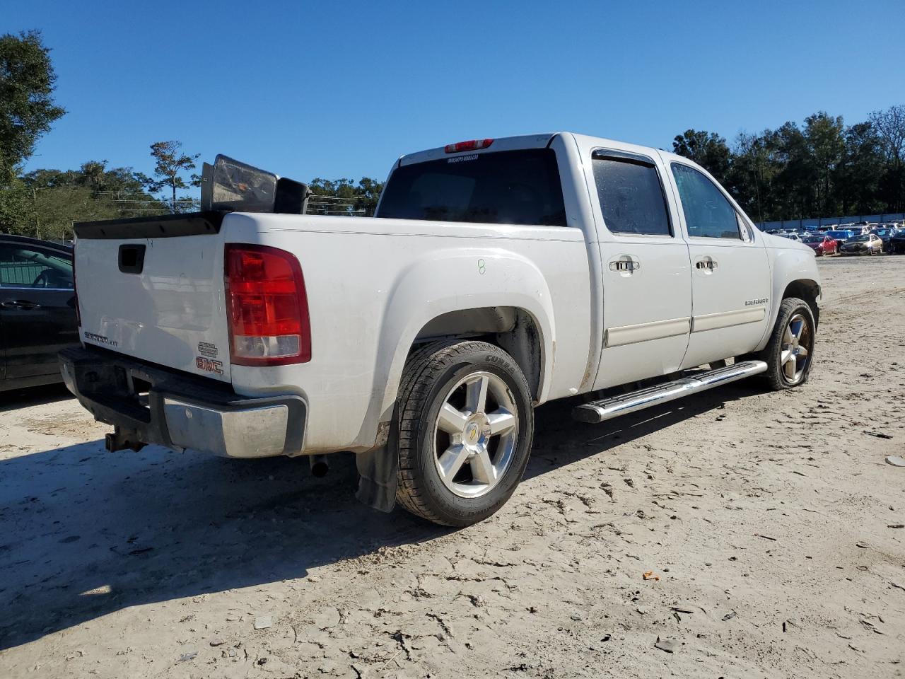Obraz 3 z 2007 GMC NEW SIERRA C1500 2007 z VIN 3GTEC13J47G531022