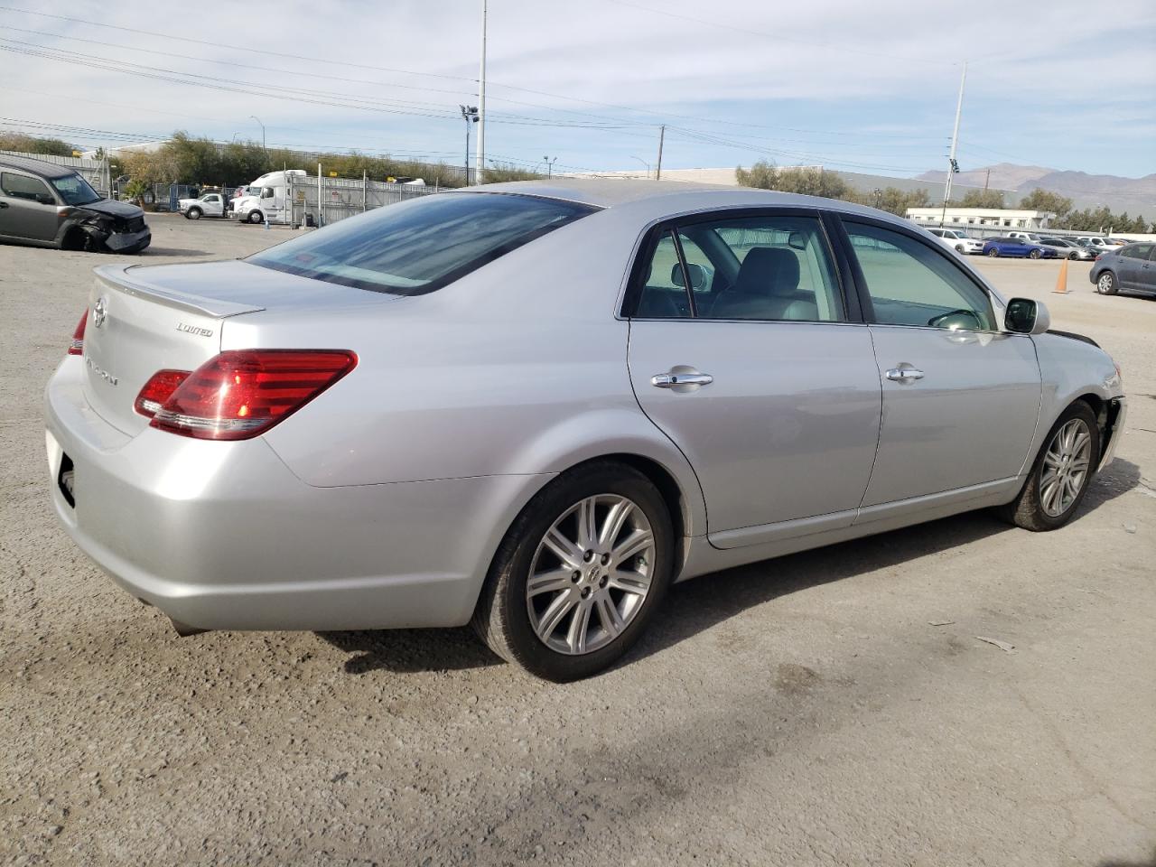 Изображение 3 2008 TOYOTA AVALON XL 2008 с VIN 4T1BK36B28U269839