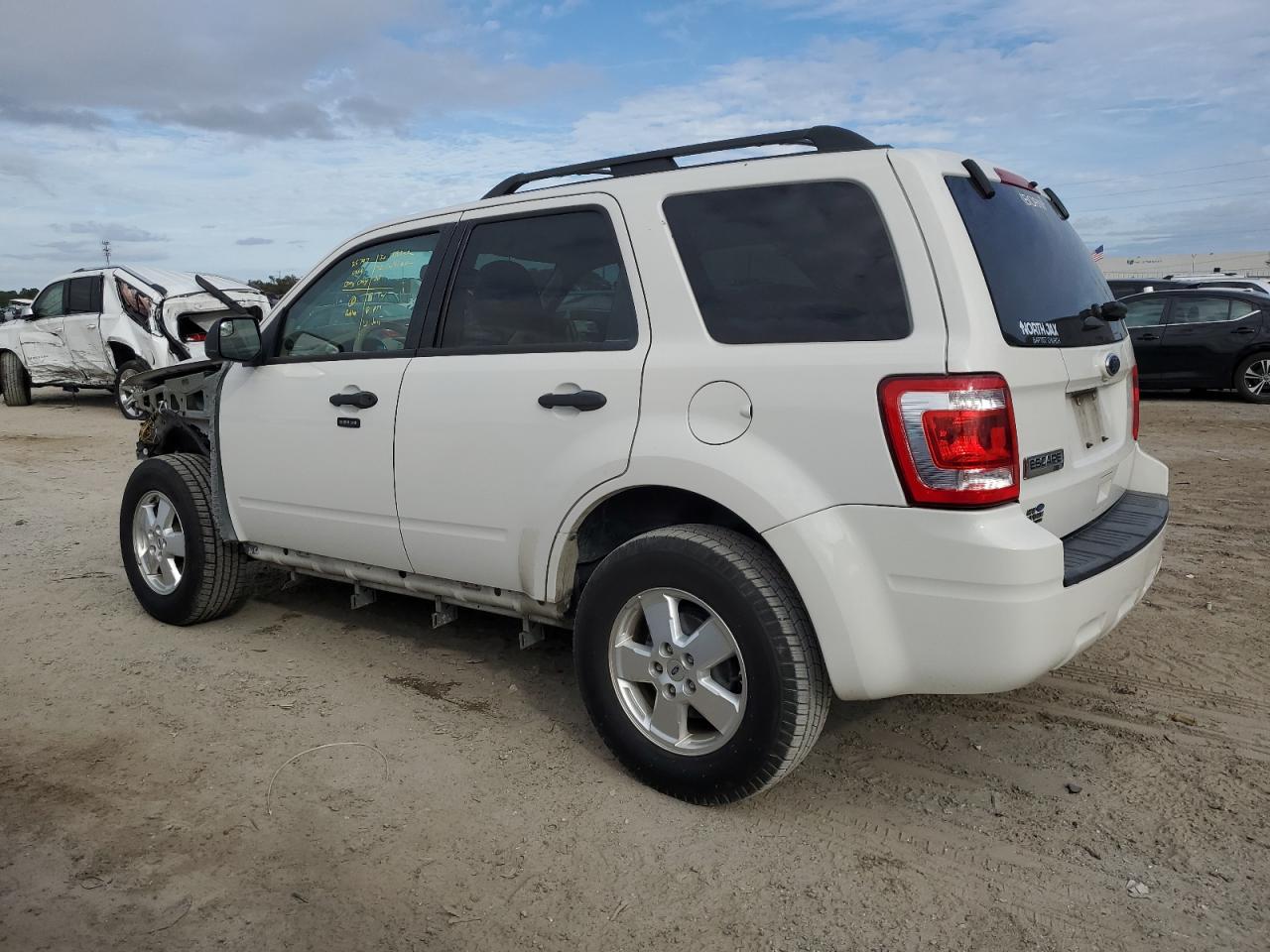 Image 2 of 2012 FORD ESCAPE XLT 2012 with VIN 1FMCU0D70CKA71793
