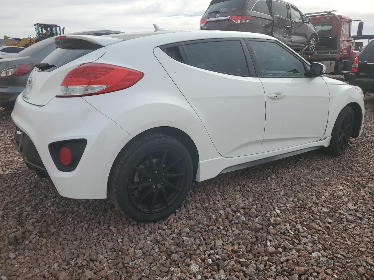 Image 3 of 2015 HYUNDAI VELOSTER TURBO 2015 with VIN KMHTC6AE6FU216871