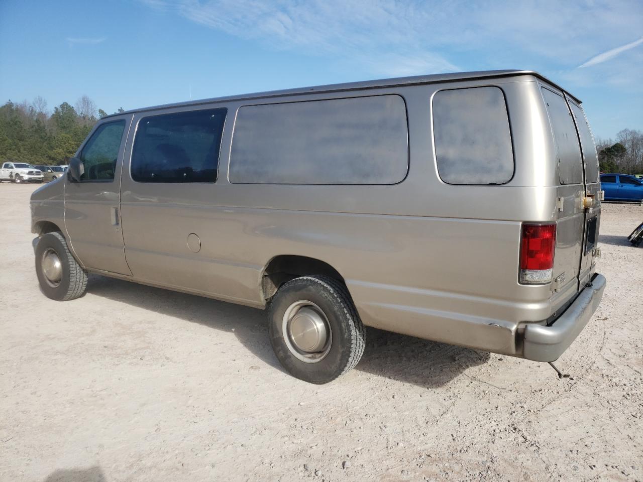 Obraz 2 z 2001 FORD ECONOLINE E350 SUPER DUTY WAGON 2001 z VIN 1FBSS31L11HB66337