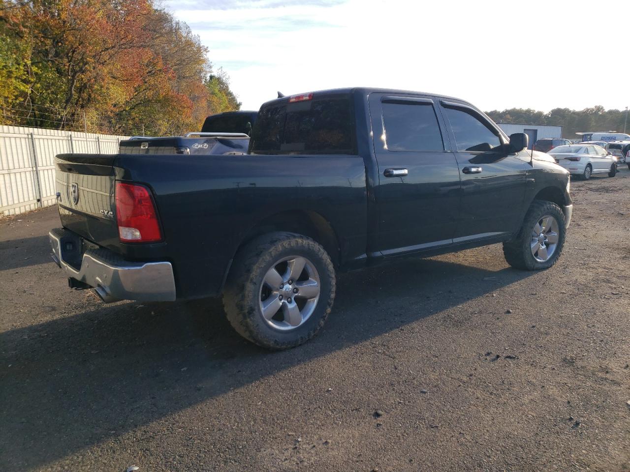 Image 3 of 2015 RAM 1500 SLT 2015 with VIN 1C6RR7LM0FS642288