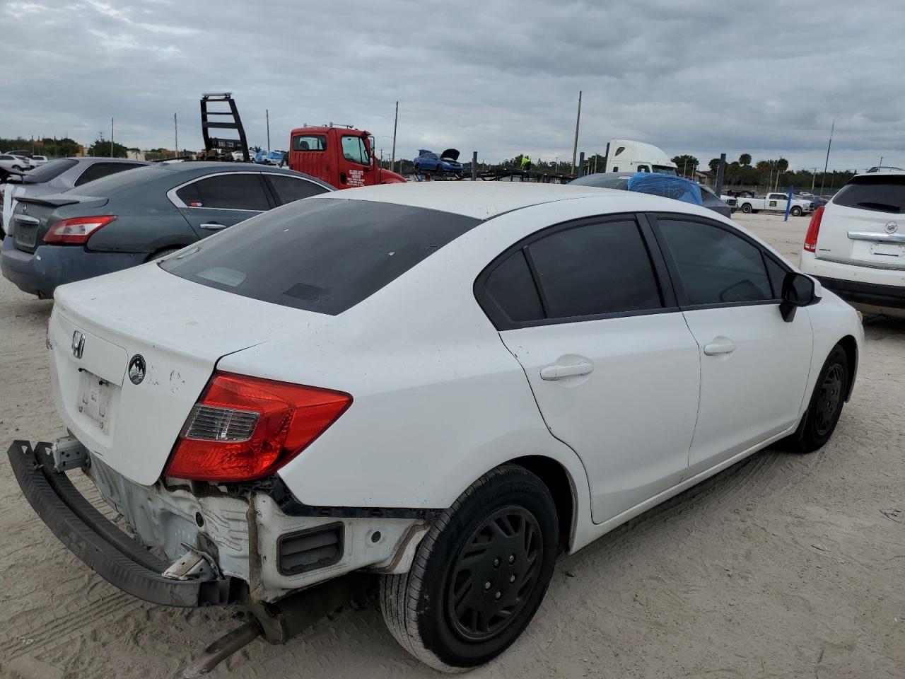 Изображение 3 2012 HONDA CIVIC LX 2012 с VIN 19XFB2F5XCE054629