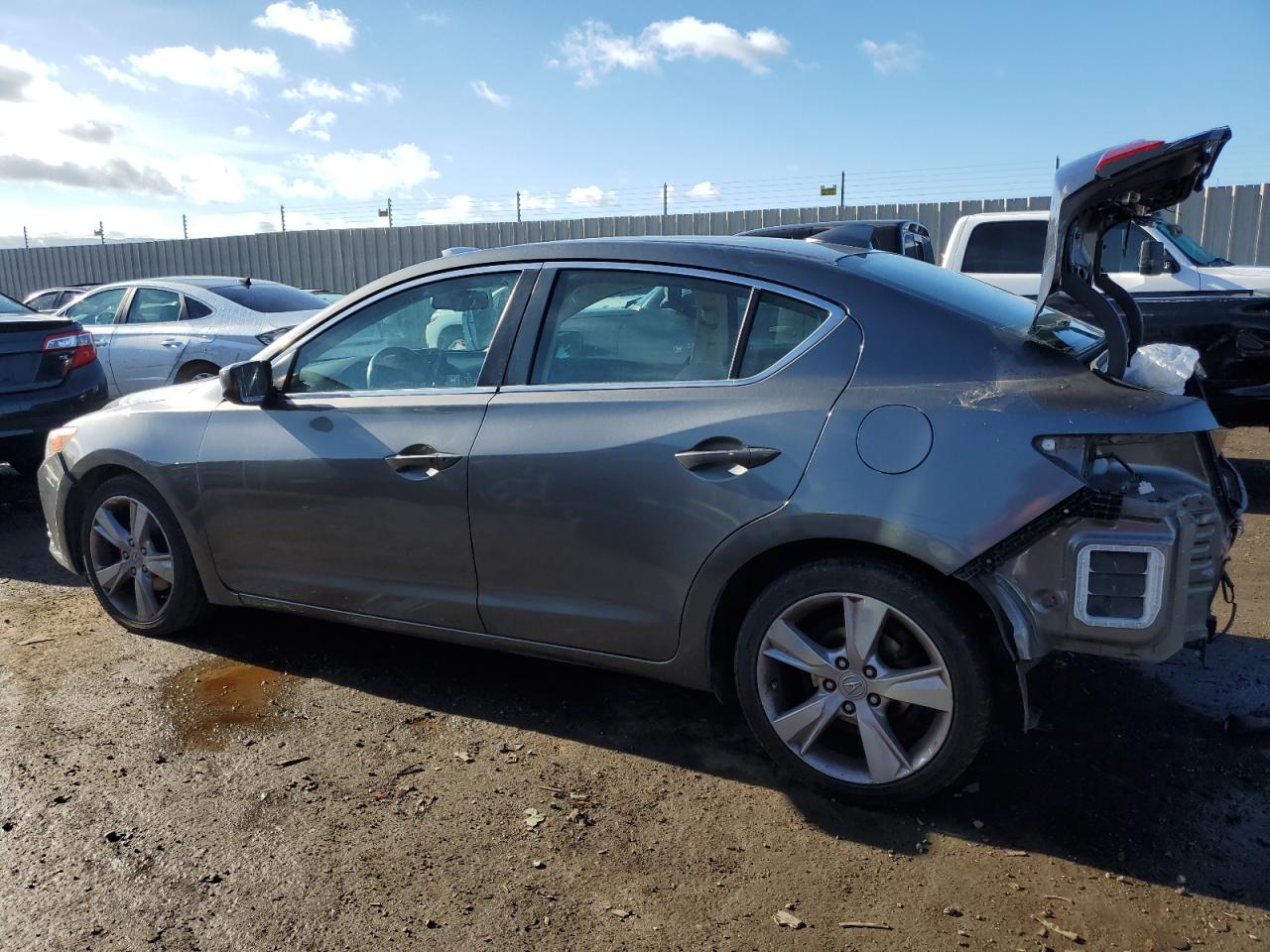 Obraz 2 z 2013 ACURA ILX 20 TECH 2013 z VIN 19VDE1F78DE015820