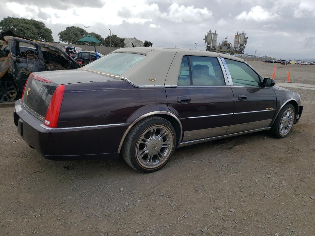 Obraz 3 z 2008 CADILLAC DTS  2008 z VIN 1G6KD57Y88U117516