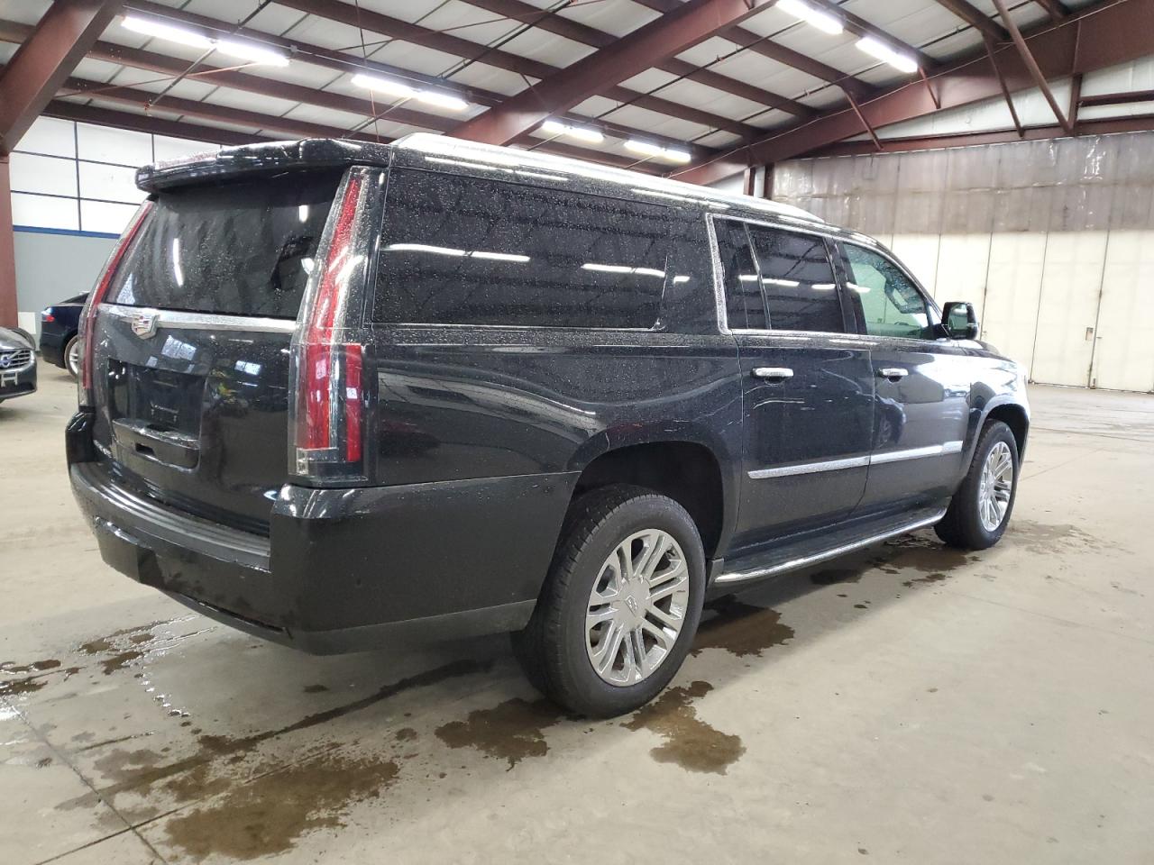 Изображение 3 2018 CADILLAC ESCALADE ESV 2018 с VIN 1GYS4GKJ6JR238759