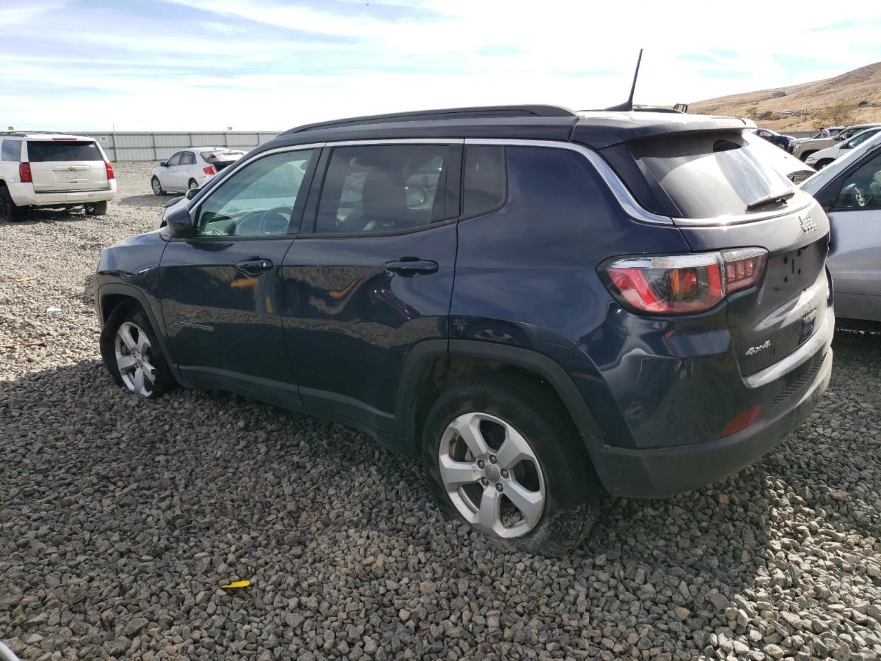 Image 2 of 2019 JEEP COMPASS LATITUDE 2019 with VIN 3C4NJDBB0KT772139