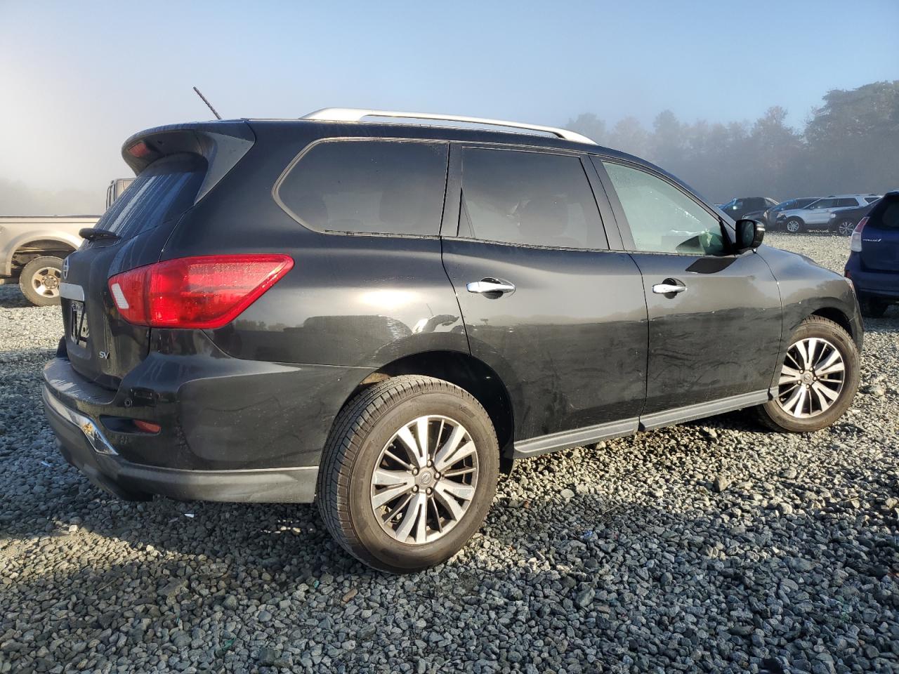Image 3 of 2018 NISSAN PATHFINDER S 2018 with VIN 5N1DR2MNXJC653486