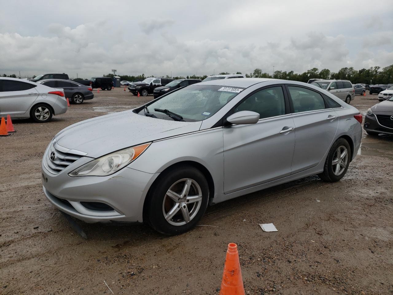 Obraz 1 z 2013 HYUNDAI SONATA GLS 2013 z VIN 5NPEB4AC0DH732167