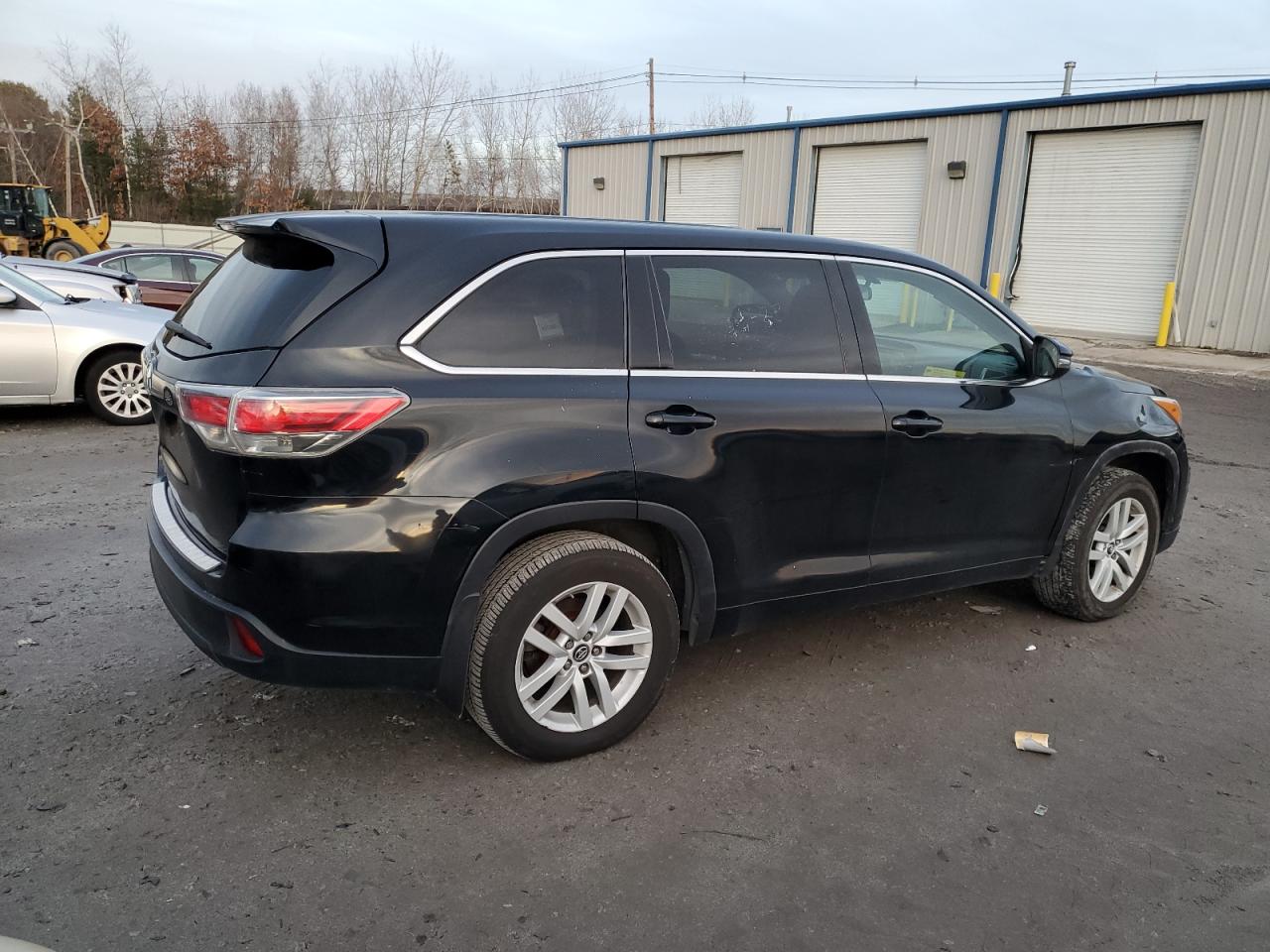 Изображение 3 2016 TOYOTA HIGHLANDER LE 2016 с VIN 5TDBKRFH7GS326261