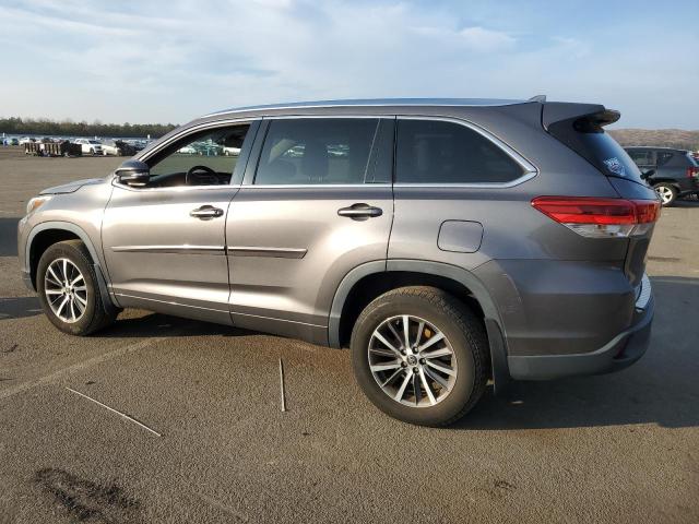 Image 2 of 2017 TOYOTA HIGHLANDER SE 2017 with VIN 5TDJZRFH4HS416251