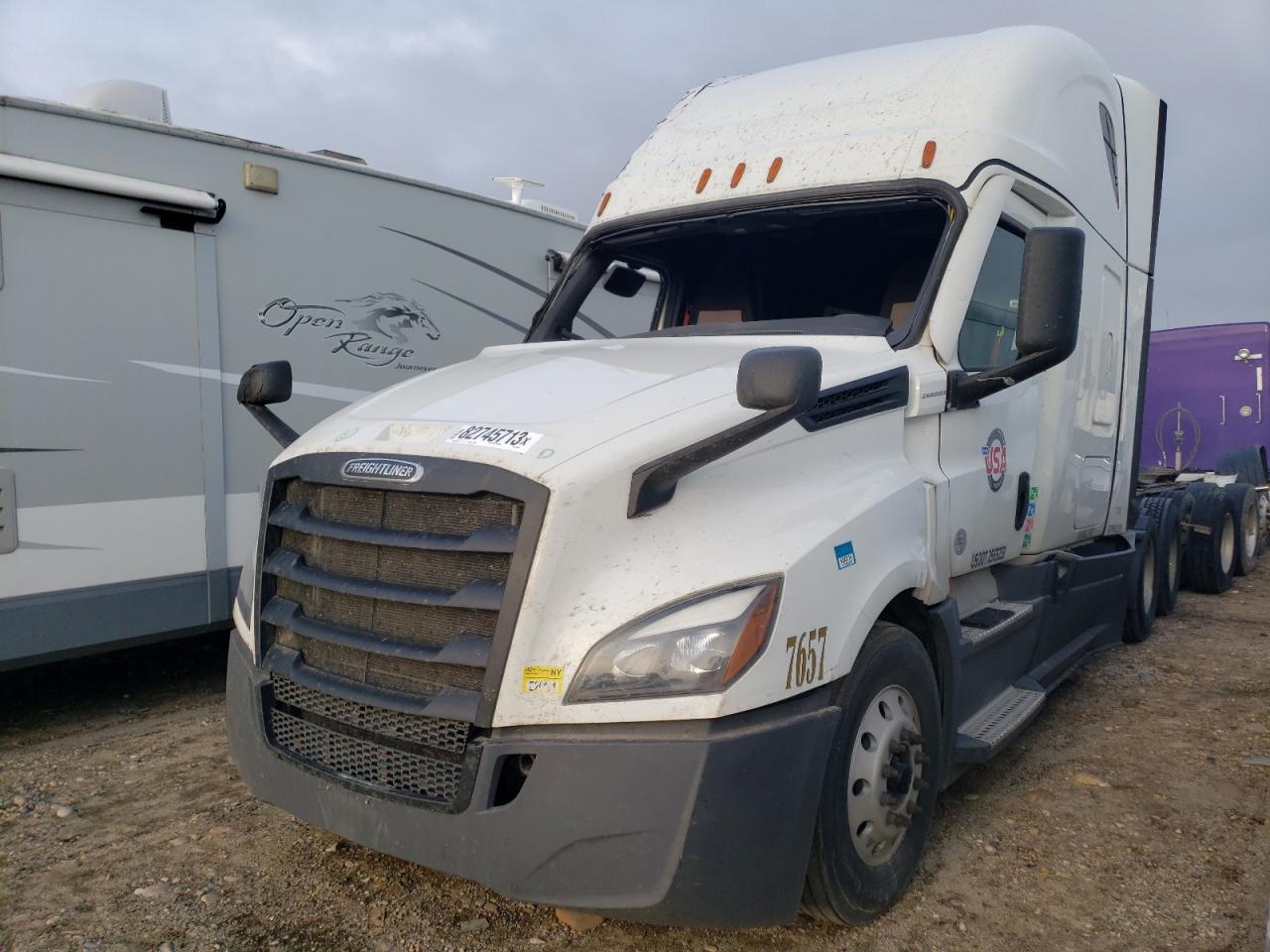 Image 2 of 2021 FREIGHTLINER CASCADIA 126  2021 with VIN 3AKJHHDR7MSLL7657