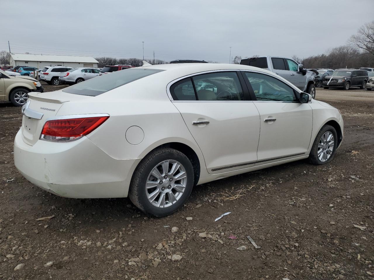 Изображение 3 2013 BUICK LACROSSE  2013 с VIN 1G4GC5ER0DF137349