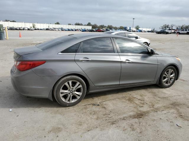 Image 3 of 2013 HYUNDAI SONATA SE 2013 with VIN 5NPEC4AC8DH626823
