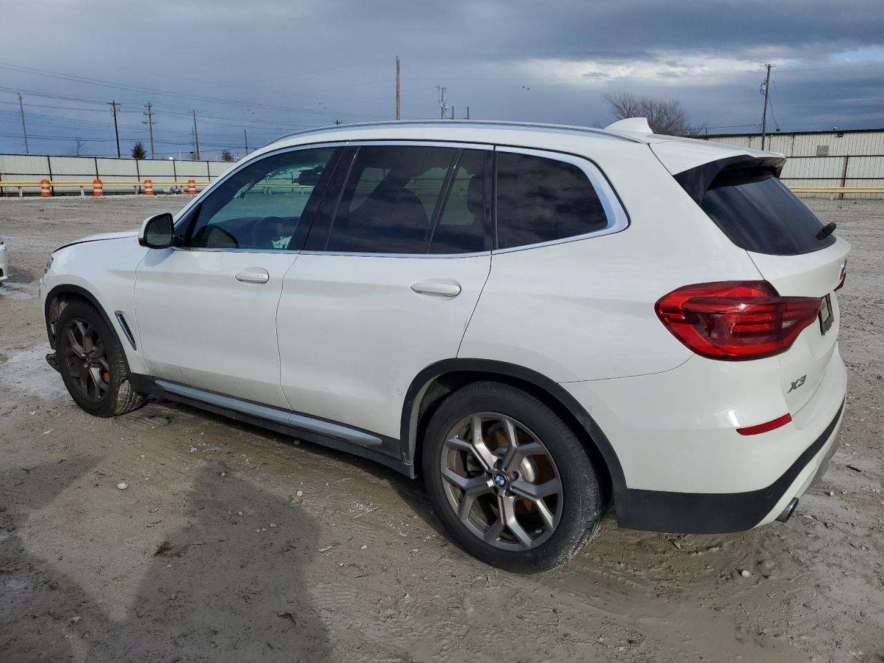 Image 2 of 2020 BMW X3 SDRIVE30I 2020 with VIN 5UXTY3C07L9B04327