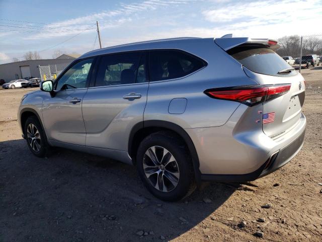 Image 2 of 2022 TOYOTA HIGHLANDER XLE 2022 with VIN 5TDGZRBH6NS572755