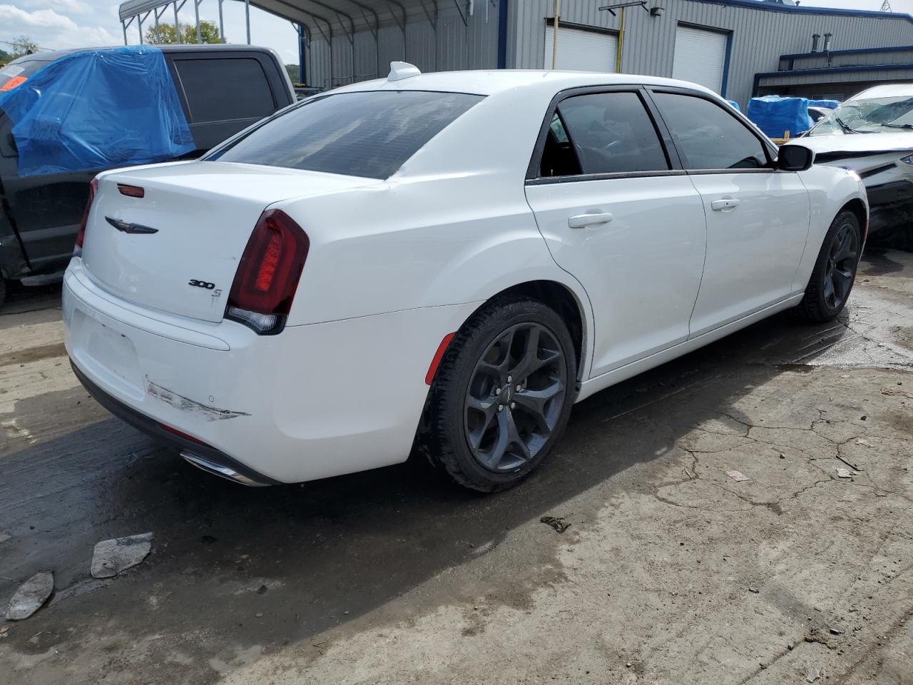 Изображение 3 2021 CHRYSLER 300 S 2021 с VIN 2C3CCABG2MH595847