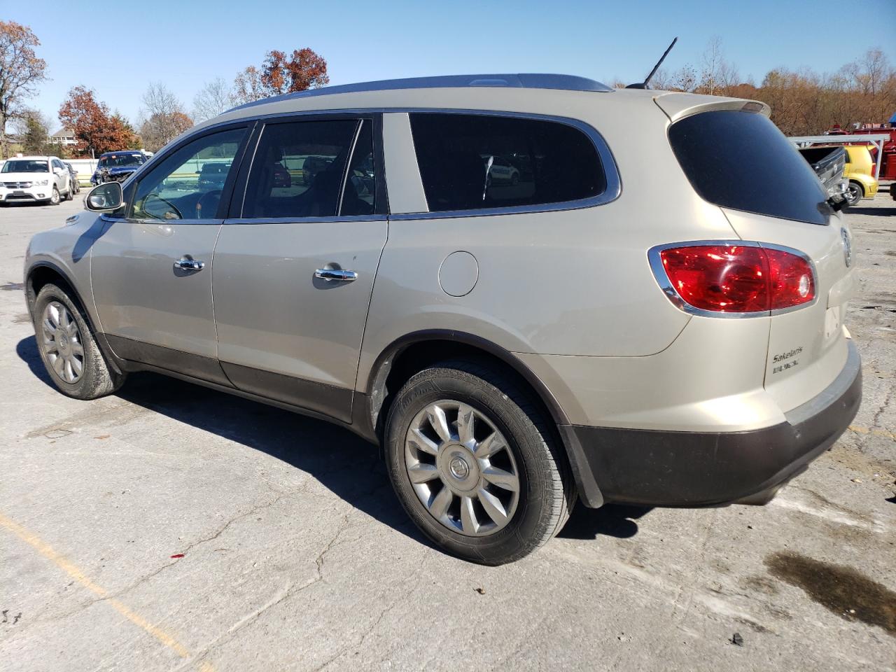 Изображение 2 2011 BUICK ENCLAVE CXL 2011 с VIN 5GAKRCED0BJ132976