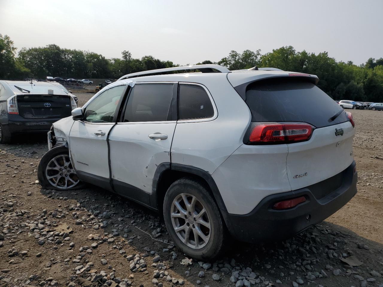 Image 2 of 2017 JEEP CHEROKEE LATITUDE 2017 with VIN 1C4PJMCB2HW655821
