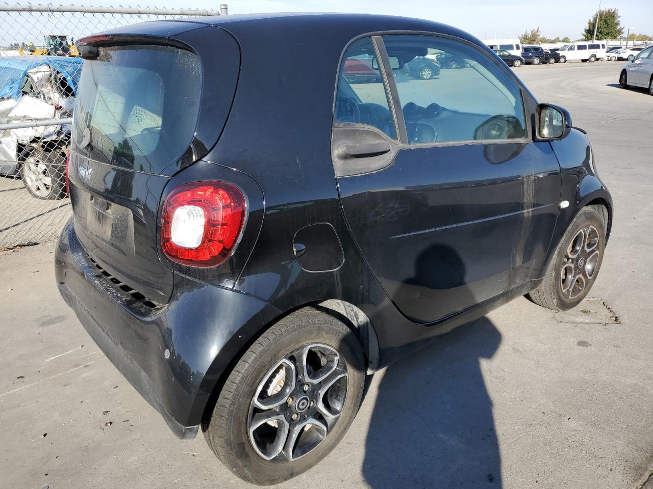 Изображение 3 2018 SMART FORTWO  2018 с VIN WMEFJ9BAXJK320290