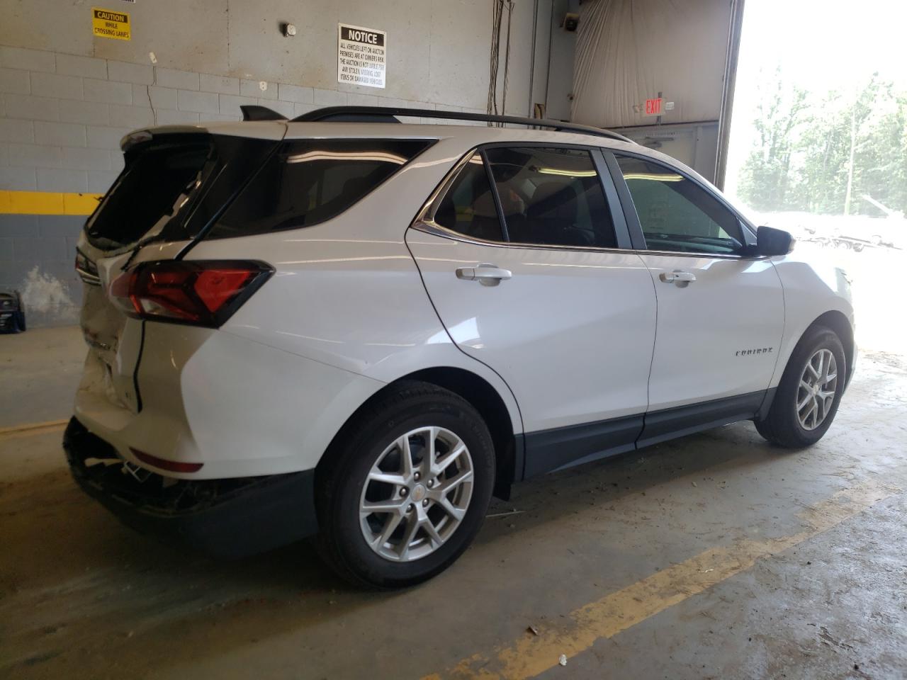 Image 3 of 2022 CHEVROLET EQUINOX LT 2022 with VIN 3GNAXKEV2NL259221