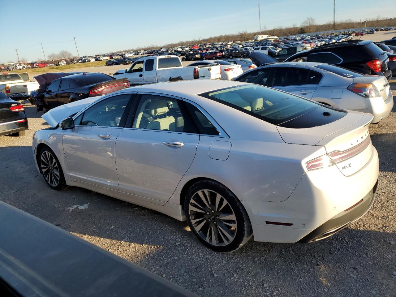 Image 2 of 2019 LINCOLN MKZ RESERVE II 2019 with VIN 3LN6L5E91KR628489