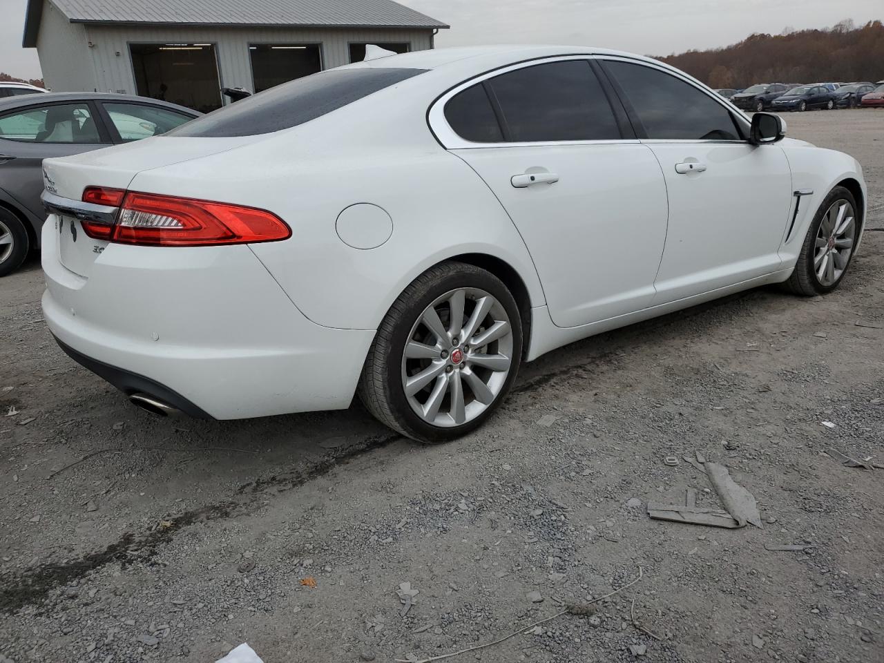 Image 3 of 2014 JAGUAR XF  2014 with VIN SAJWA0EX1E8U29235