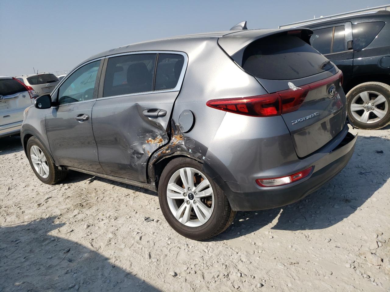 Image 2 of 2018 KIA SPORTAGE LX 2018 with VIN KNDPM3AC5J7347734