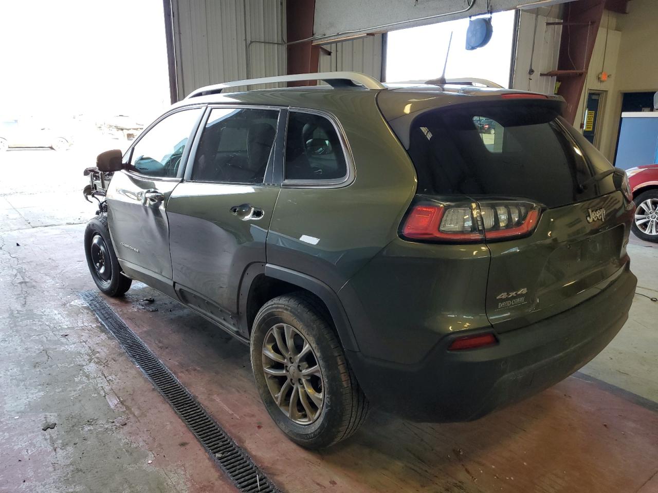 Image 2 of 2019 JEEP CHEROKEE LATITUDE PLUS 2019 with VIN 1C4PJMLB2KD306029