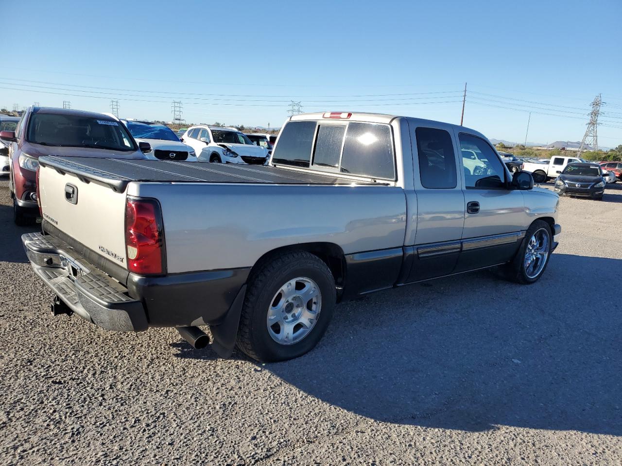 Image 3 of 2004 CHEVROLET SILVERADO C1500 2004 with VIN 1GCEC19T54Z342786