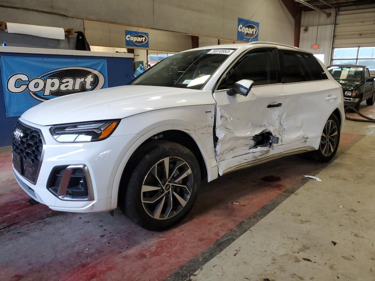 Obraz 1 z 2022 AUDI Q5 PREMIUM PLUS 45 2022 z VIN WA1EAAFY2N2074547