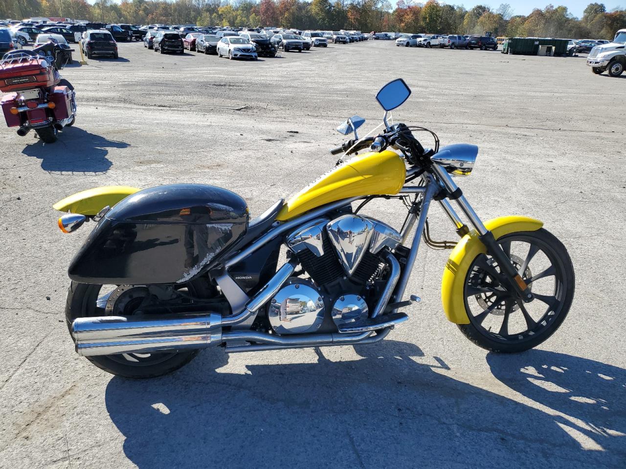 Image 1 of 2022 HONDA VT1300 CXA 2022 with VIN JH2SC6162NK600396
