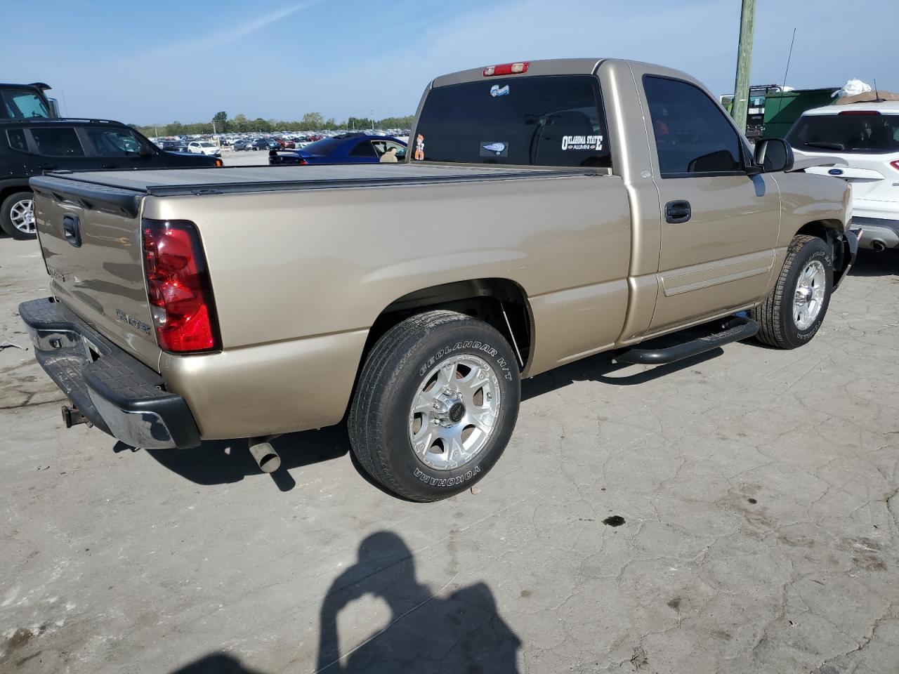 Image 3 of 2005 CHEVROLET SILVERADO C1500 2005 with VIN 1GCEC14Z95Z129823