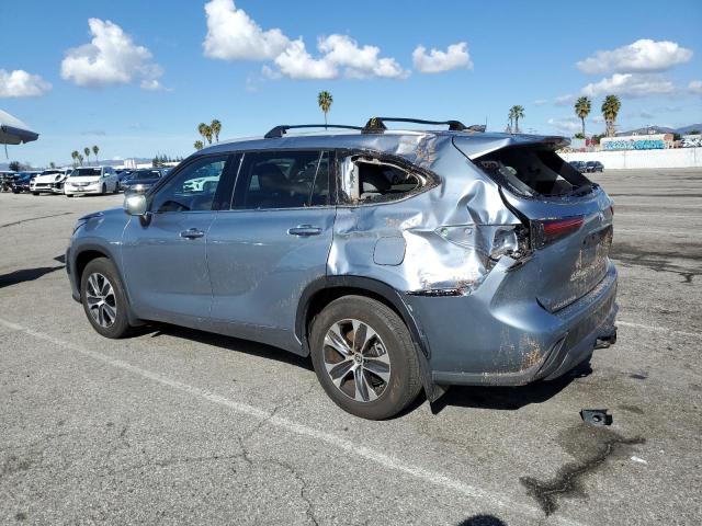 Obraz 2 z 2022 TOYOTA HIGHLANDER XLE 2022 z VIN 5TDHZRAH7NS130606