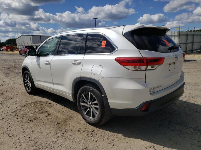 Image 2 of 2018 TOYOTA HIGHLANDER SE 2018 with VIN 5TDJZRFH7JS825351