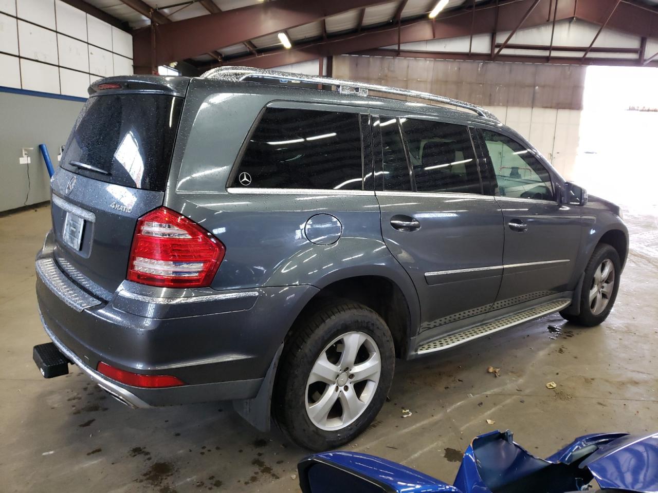 Image 3 of Mercedes-Benz Gl 450 4Matic 2011 with VIN 4JGBF7BE7BA738265