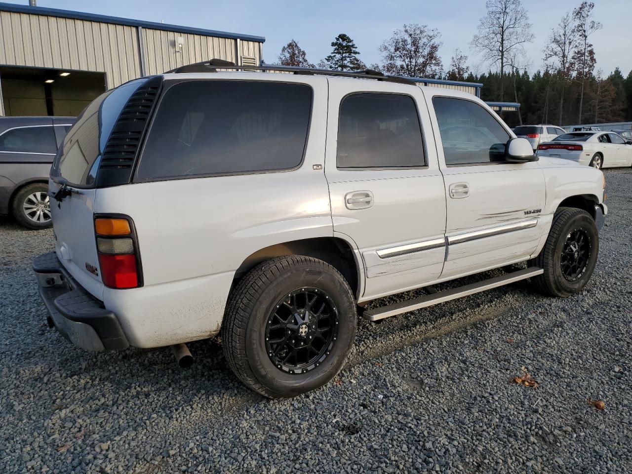 Obraz 3 z 2002 GMC YUKON  2002 z VIN 1GKEC13V12R226402