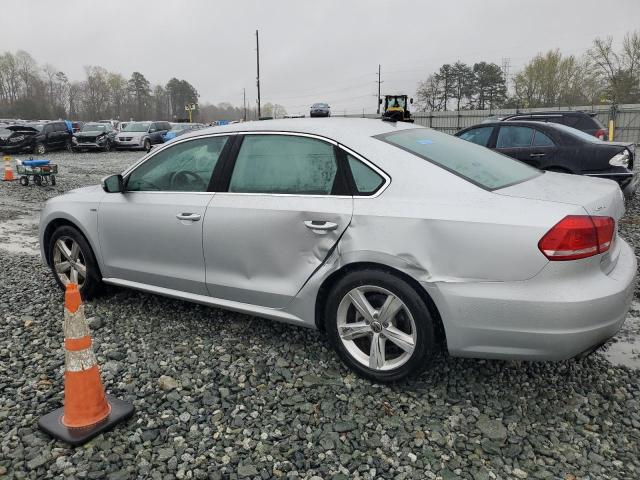 Obraz 2 z 2015 VOLKSWAGEN PASSAT S 2015 z VIN 1VWAS7A37FC111603