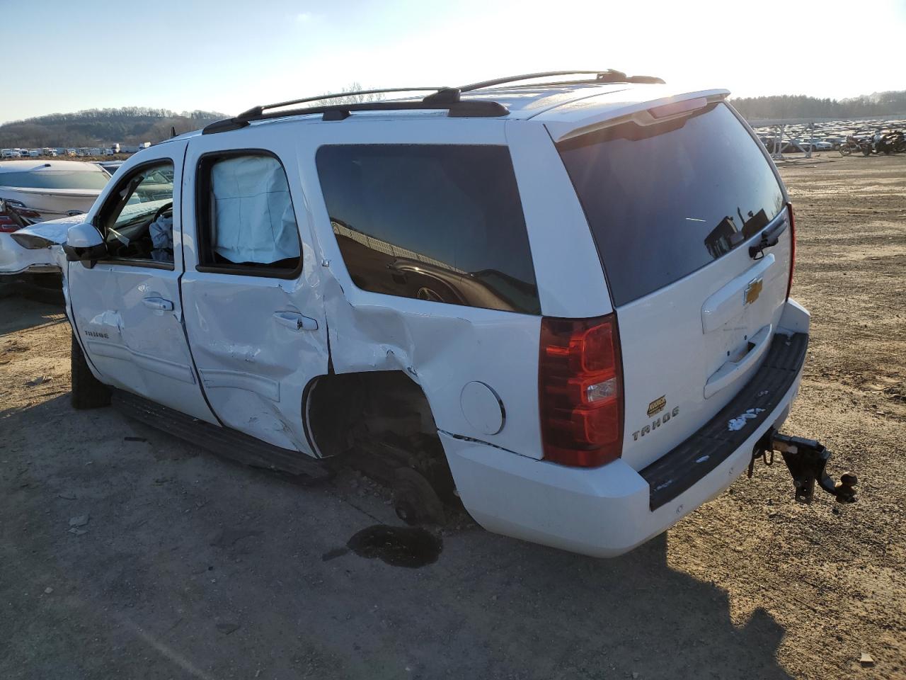 Image 2 of 2014 CHEVROLET TAHOE K1500 LT 2014 with VIN 1GNSKBE00ER238481