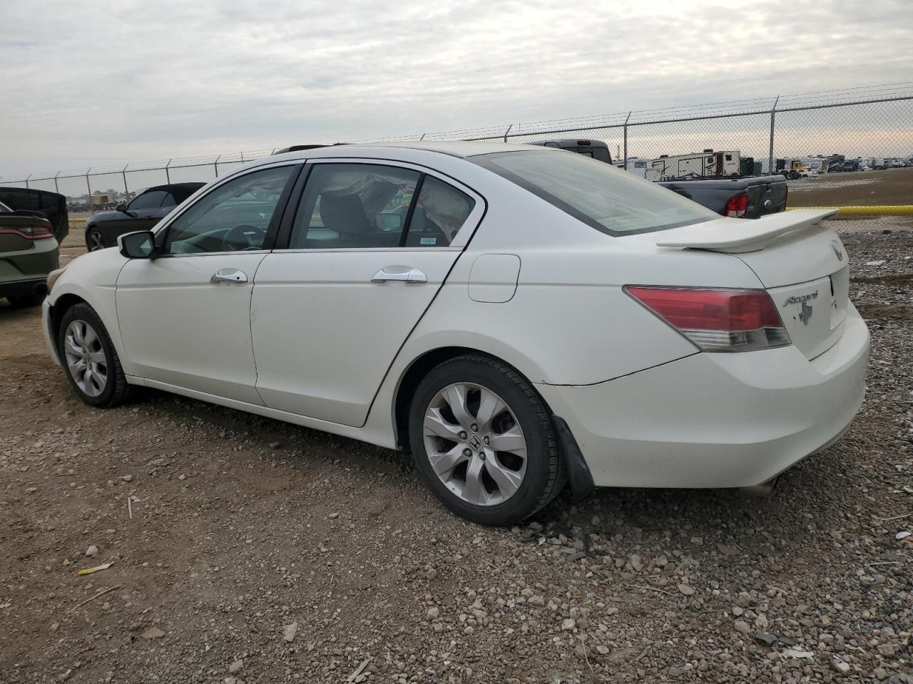 Image 2 of 2008 HONDA ACCORD EX 2008 with VIN 1HGCP36798A017191