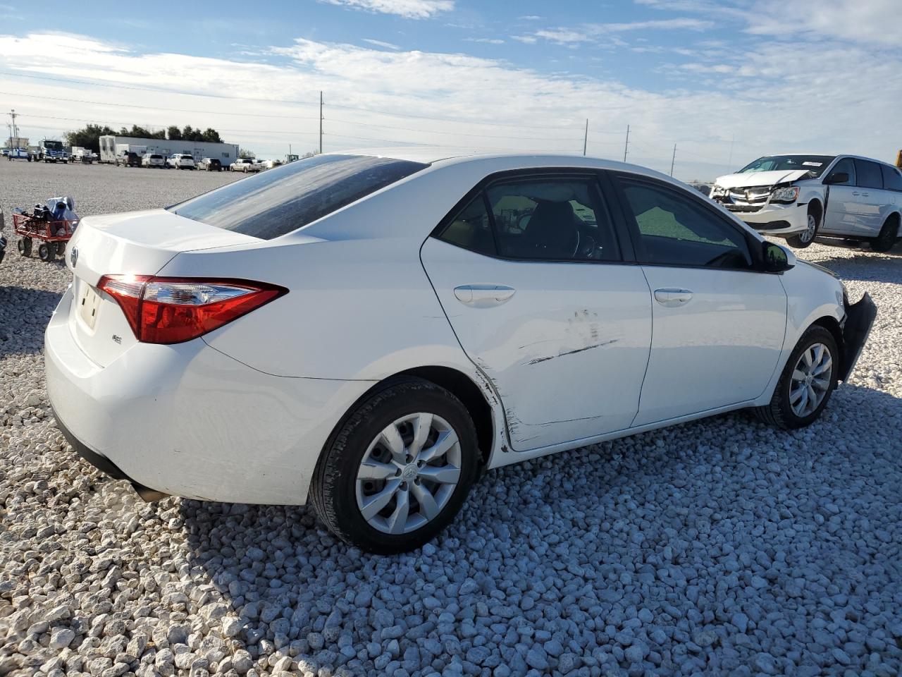 Obraz 3 z 2016 TOYOTA COROLLA L 2016 z VIN 5YFBURHE9GP509036