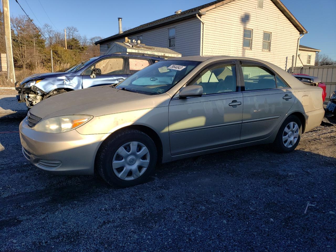 Obraz 1 z 2004 TOYOTA CAMRY LE 2004 z VIN 4T1BE30K24U879296