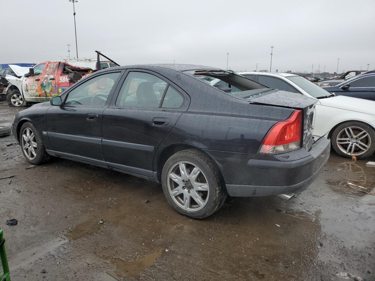 Изображение 2 2004 VOLVO S60 2.5T 2004 с VIN YV1RH59H242350563