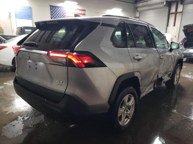 Image 3 of 2019 TOYOTA RAV4 XLE 2019 with VIN 2T3P1RFV5KC027472
