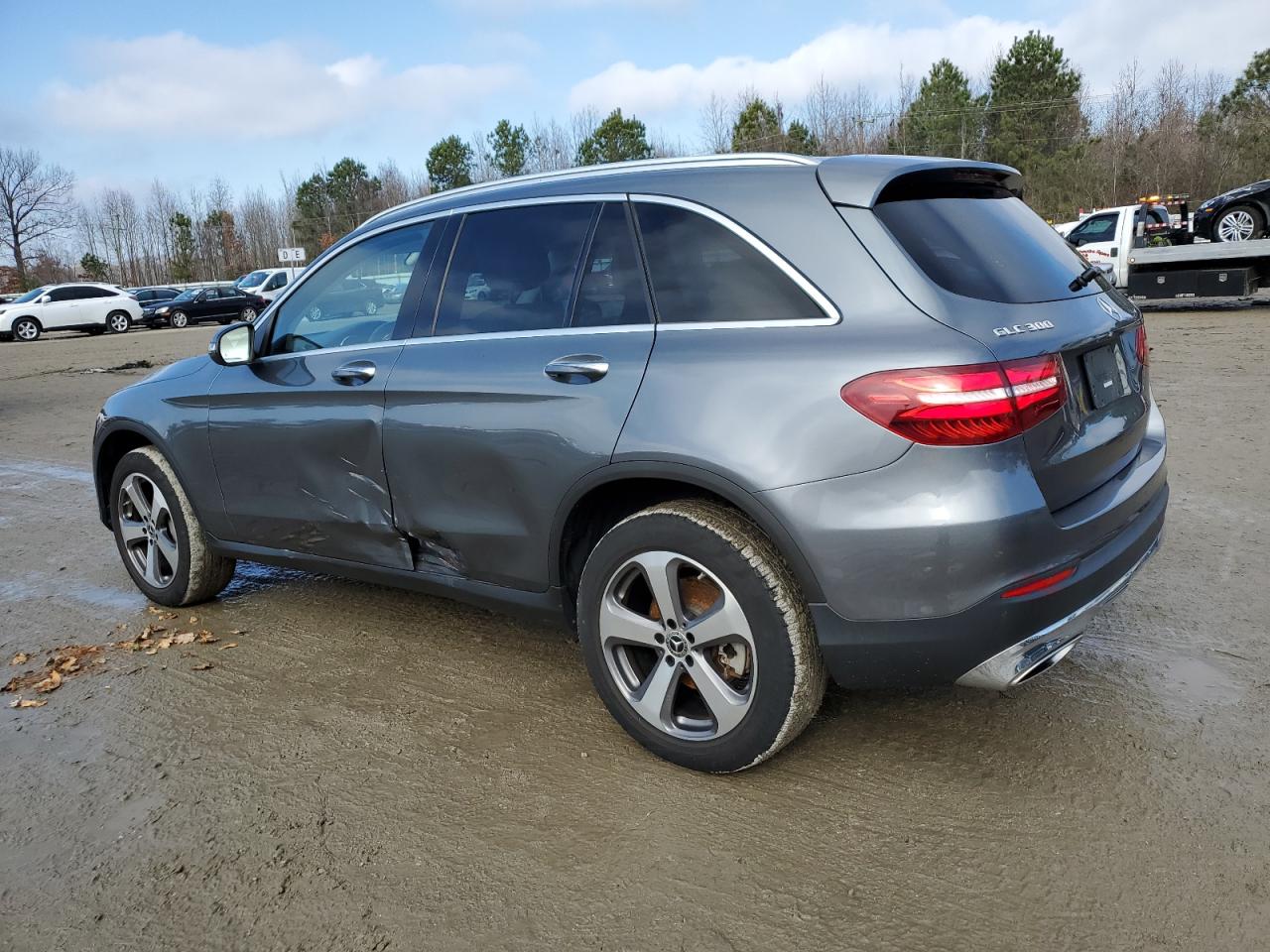 Image 2 of 2018 MERCEDES-BENZ GLC 300 4MATIC 2018 with VIN WDC0G4KB5JV054202