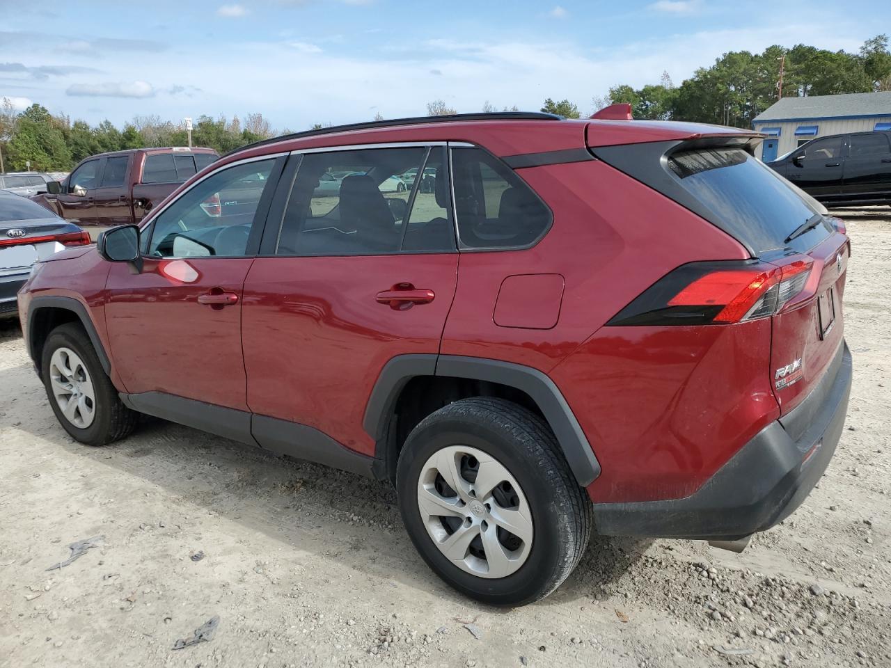 Изображение 2 2021 TOYOTA RAV4 LE 2021 с VIN 2T3H1RFV1MW135402