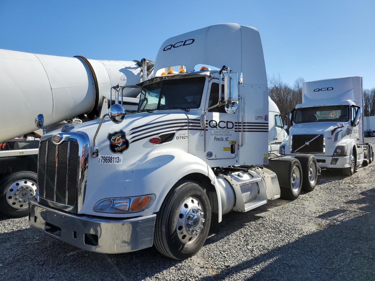 Obraz 2 z 2014 PETERBILT 386  2014 z VIN 1XPHDP9XXED148977