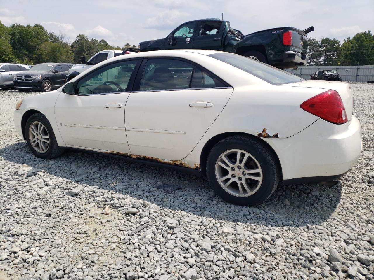 Obraz 2 z 2006 PONTIAC G6 SE1 2006 z VIN 1G2ZG558364123800